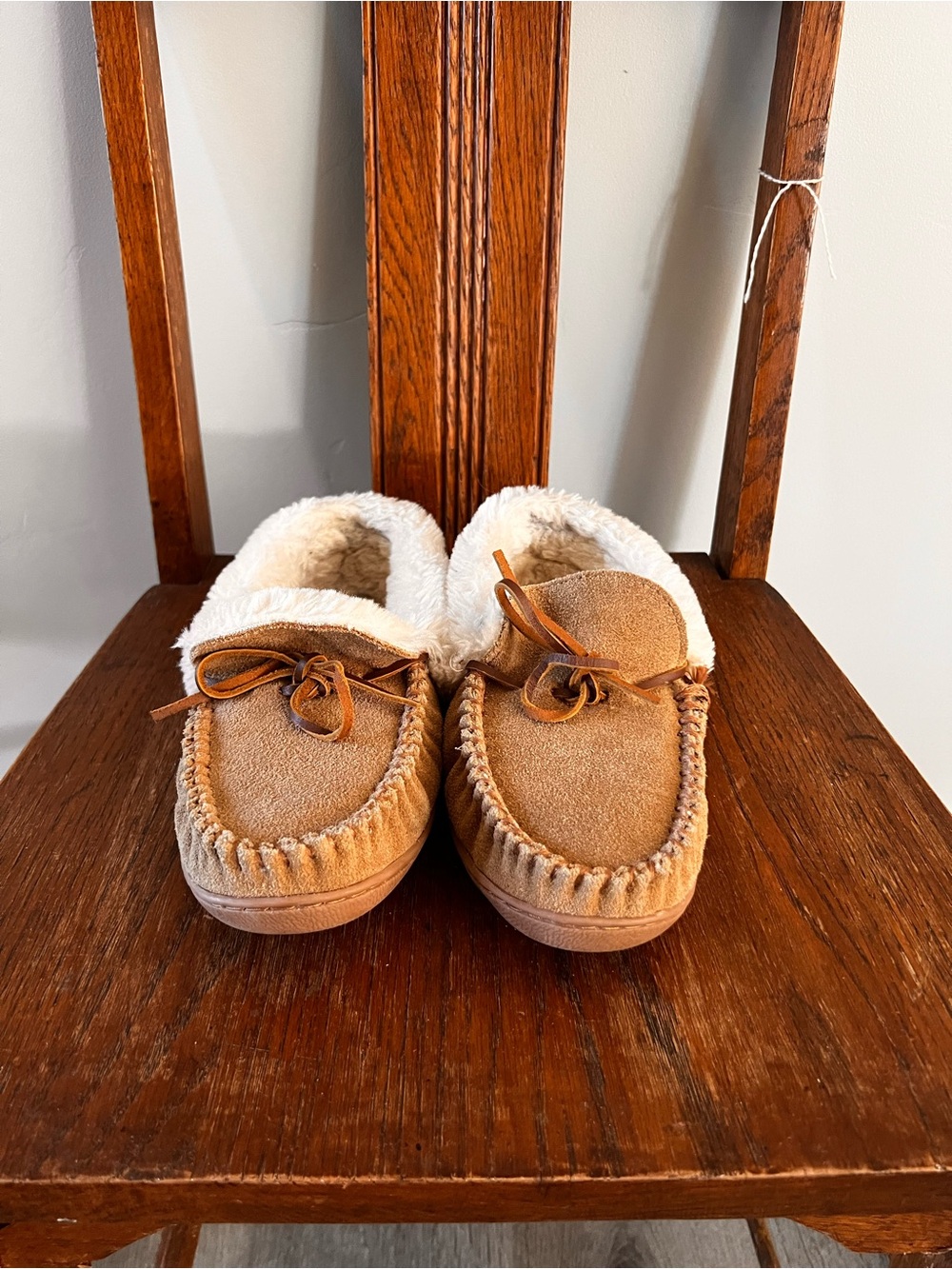 Minnetonka Cozy Faux-Sherpa Lined Moccasin Slippers - Tan